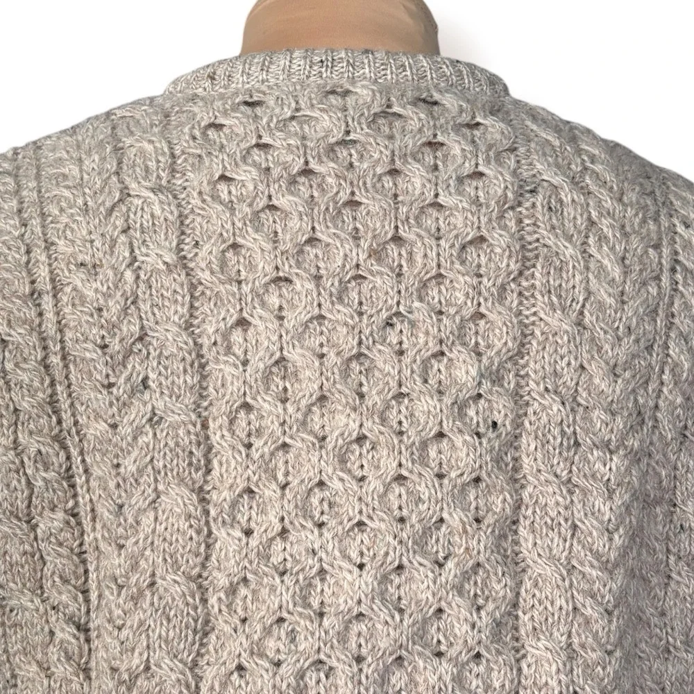 Vintage Carraig Donn Irish Aran Wool Cable Knit Fisherman Sweater Small Heritage